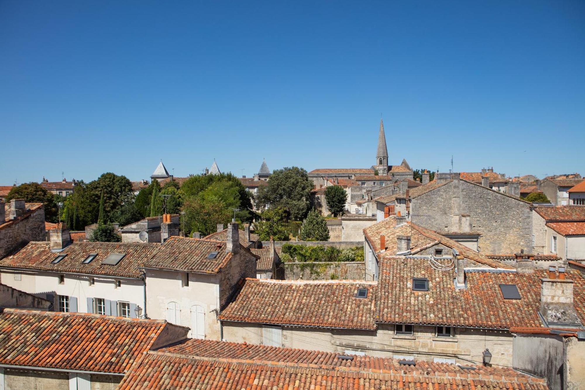 Le Rempart Du Midi Aparthotel Angoulême Rom bilde